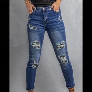 CAMOUFLAGE PATCHWORK SKINNY JEANS